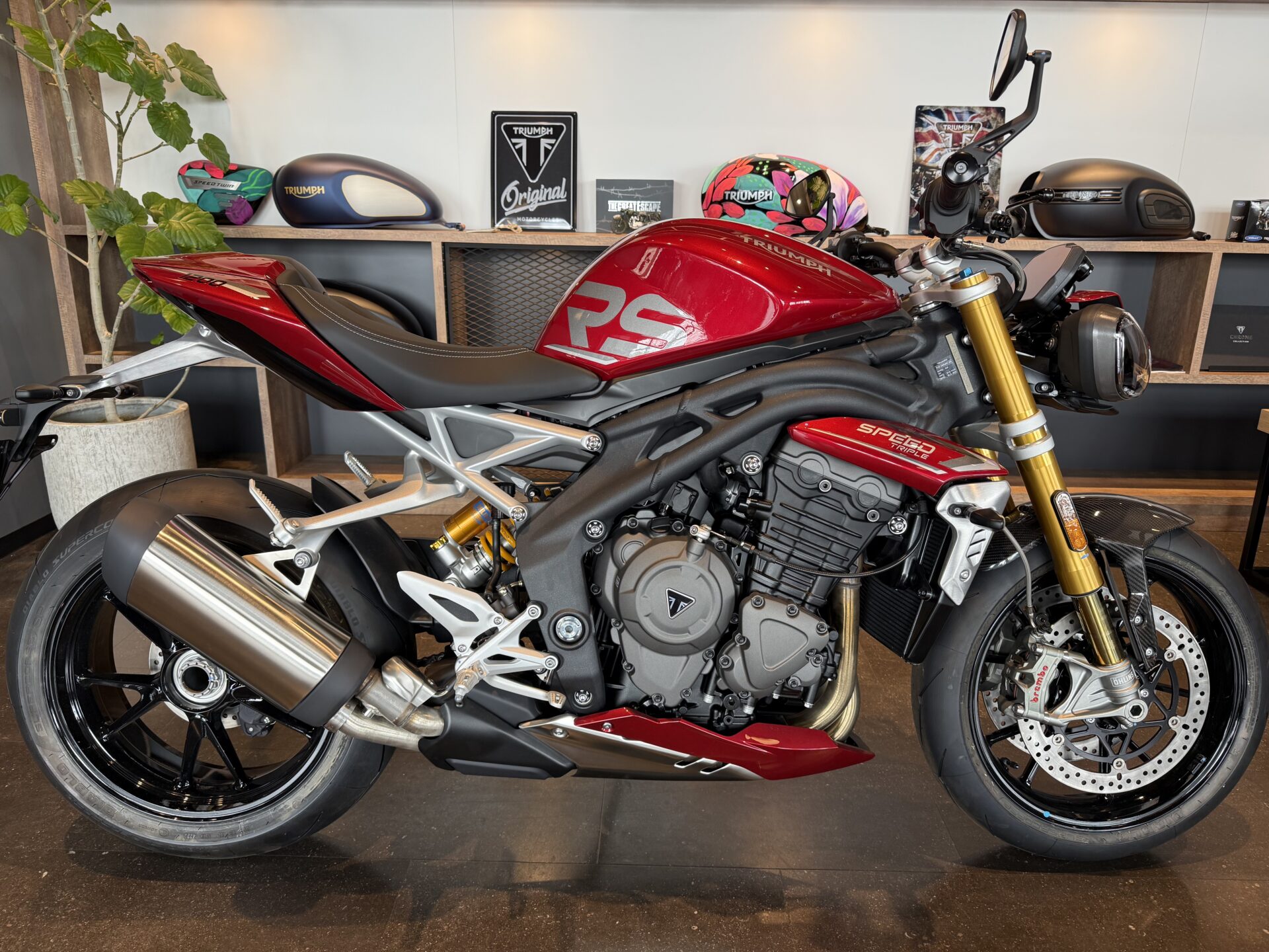 トライアンフ　スピードトリプル1200RS