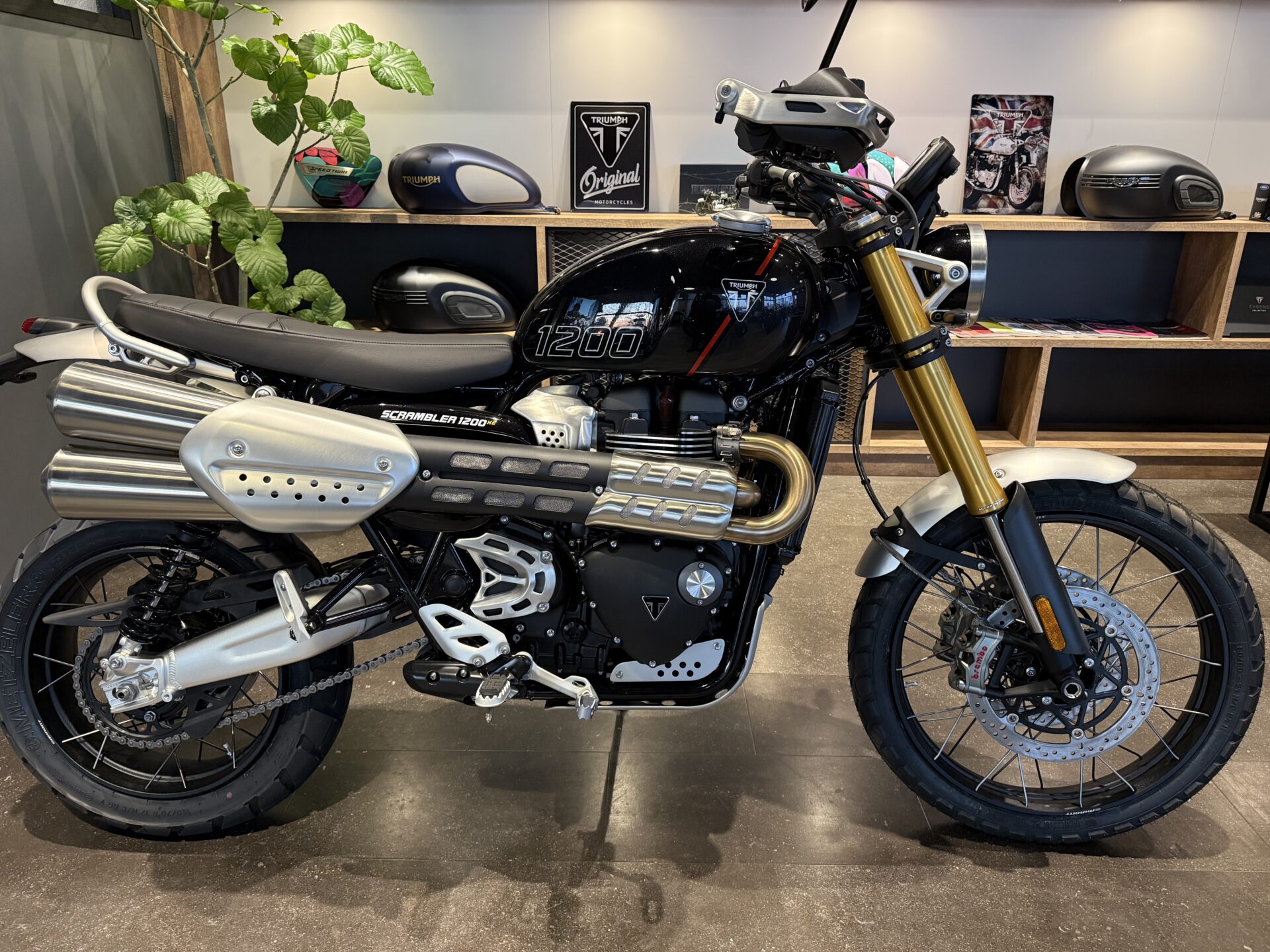 トライアンフ　スクランブラー1200XE