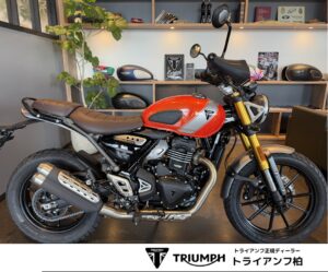 トライアンフ　スクランブラー400X