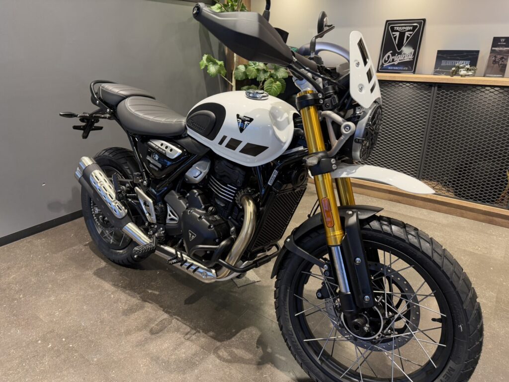 スクランブラー400XC（Scrambler400XC）バニラホワイト新車のご案内