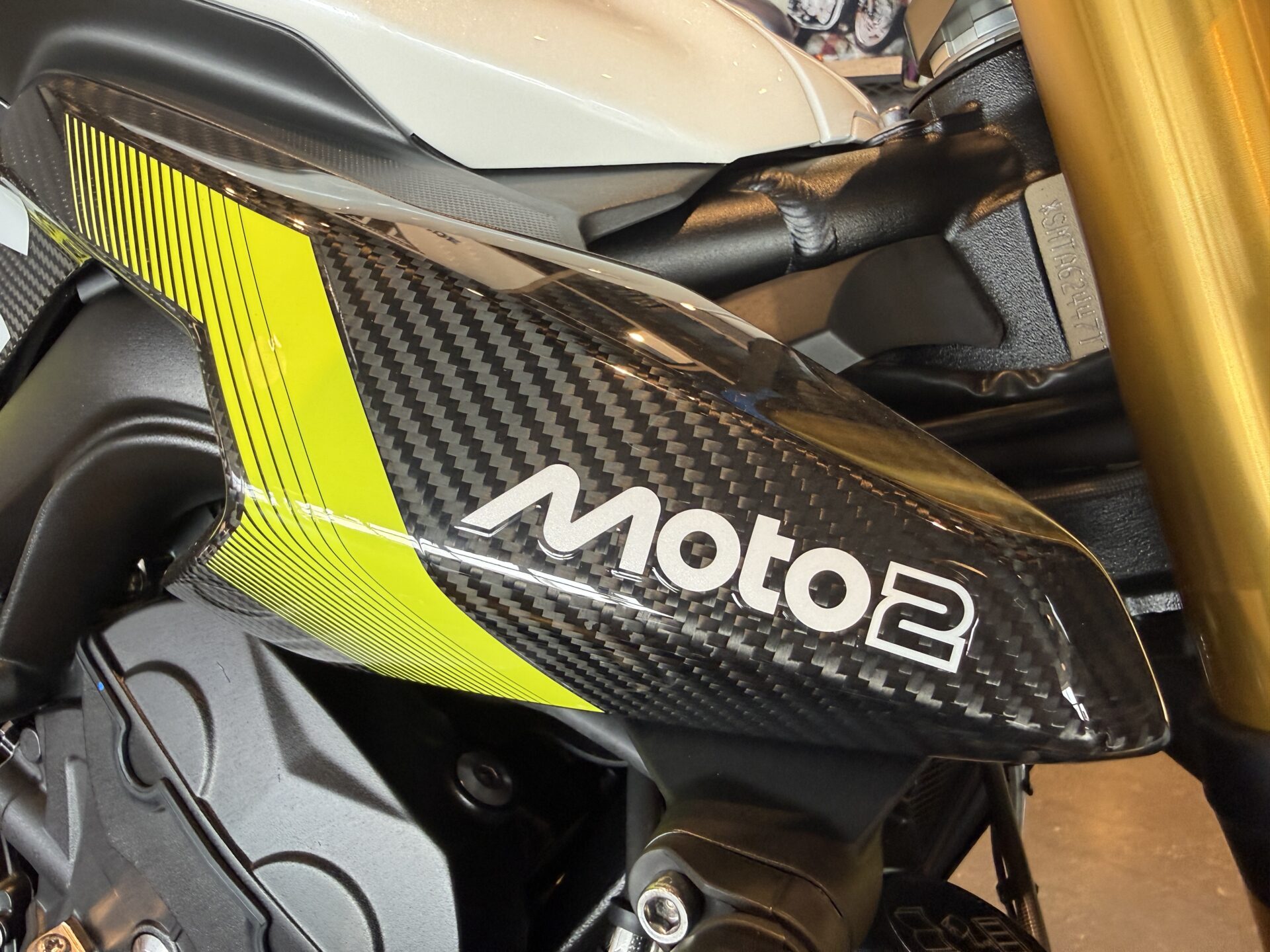 ストリートトリプルMoto2エディション