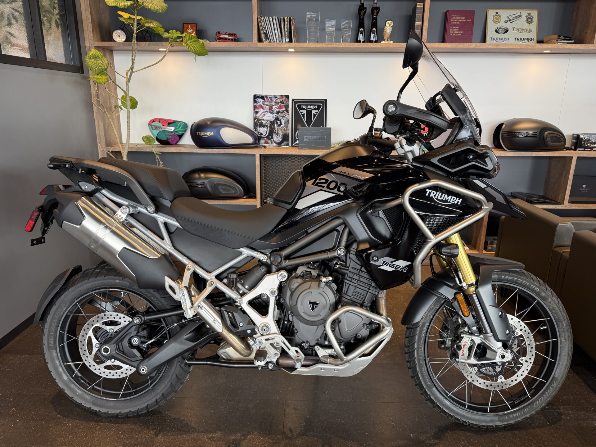 タイガー1200ラリープロ　中古